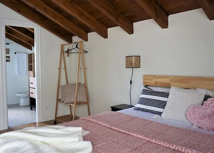 Semesterbostad Casa Acogedora Y Reformada Junto Al Mar Cantabrico Bárcena de Cicero